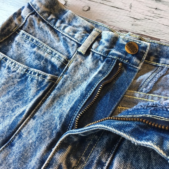 Clouds Denim - Retro High Waist Acid Wash Jeans